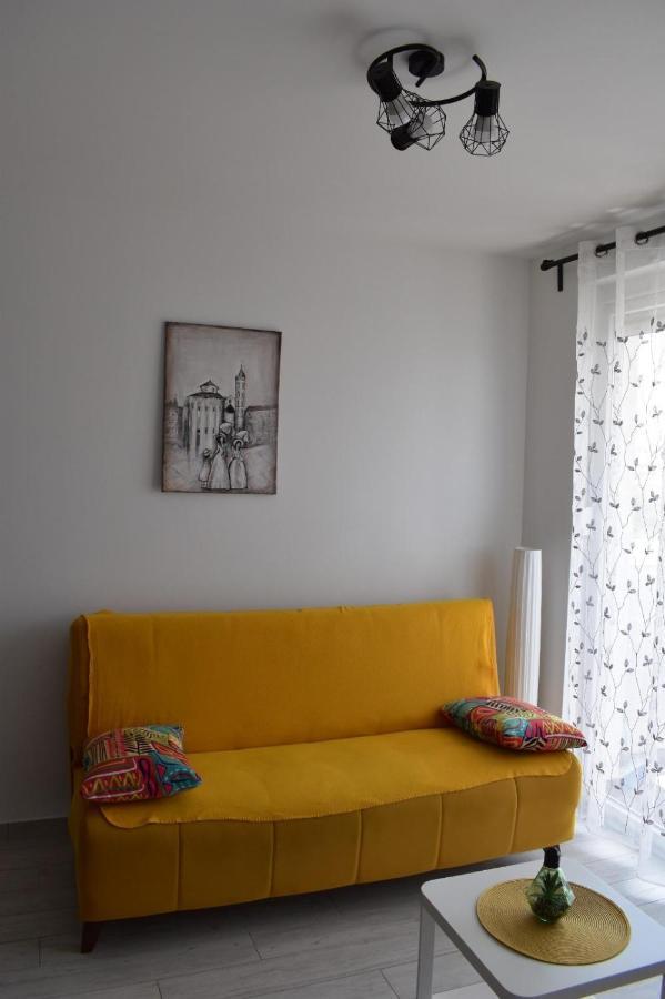 Apartman Ana Iadera With Balcony And Parking Zadar Zewnętrze zdjęcie