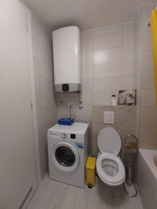 Apartman Ana Iadera With Balcony And Parking Zadar Zewnętrze zdjęcie